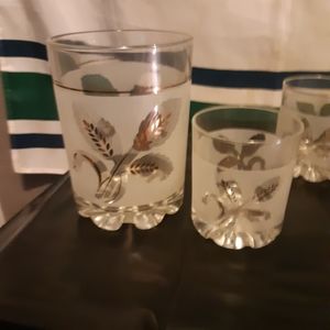 VTG Frosted Italian gold lined whiskey glasses and ice bucket